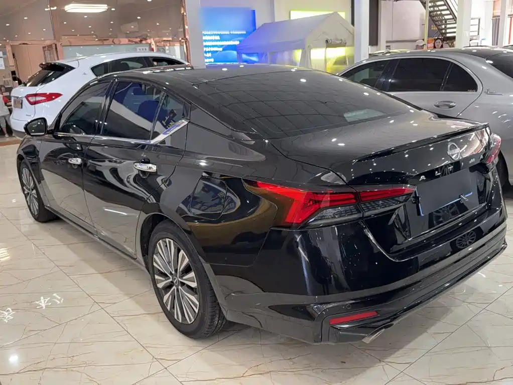 Nissan Teana — миниатюра 9