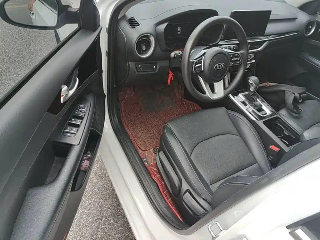 Kia K3 — миниатюра 16