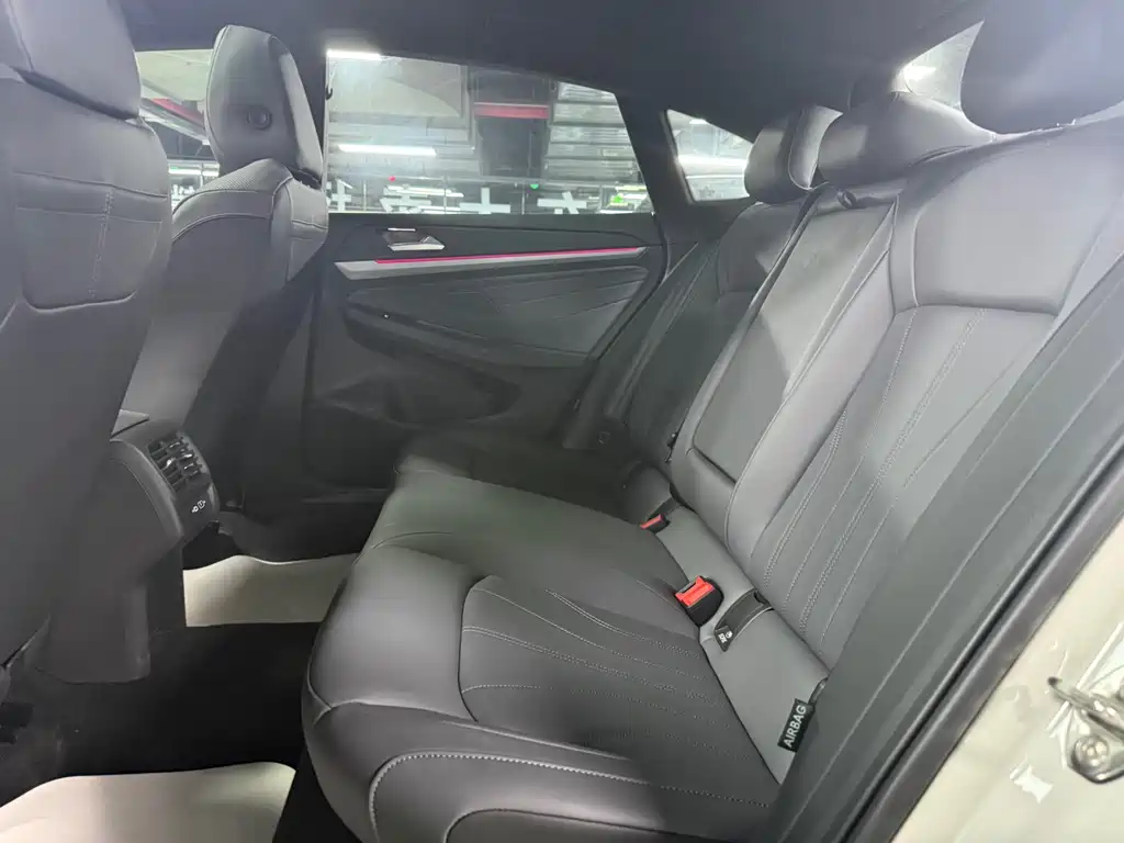 Volkswagen Lamando 2026 L GTS 380TSI