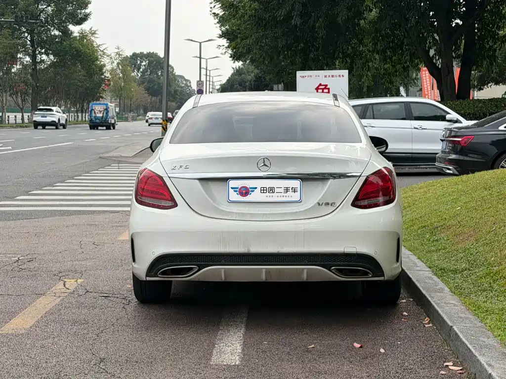 Mercedes-Benz C-Class — миниатюра 5