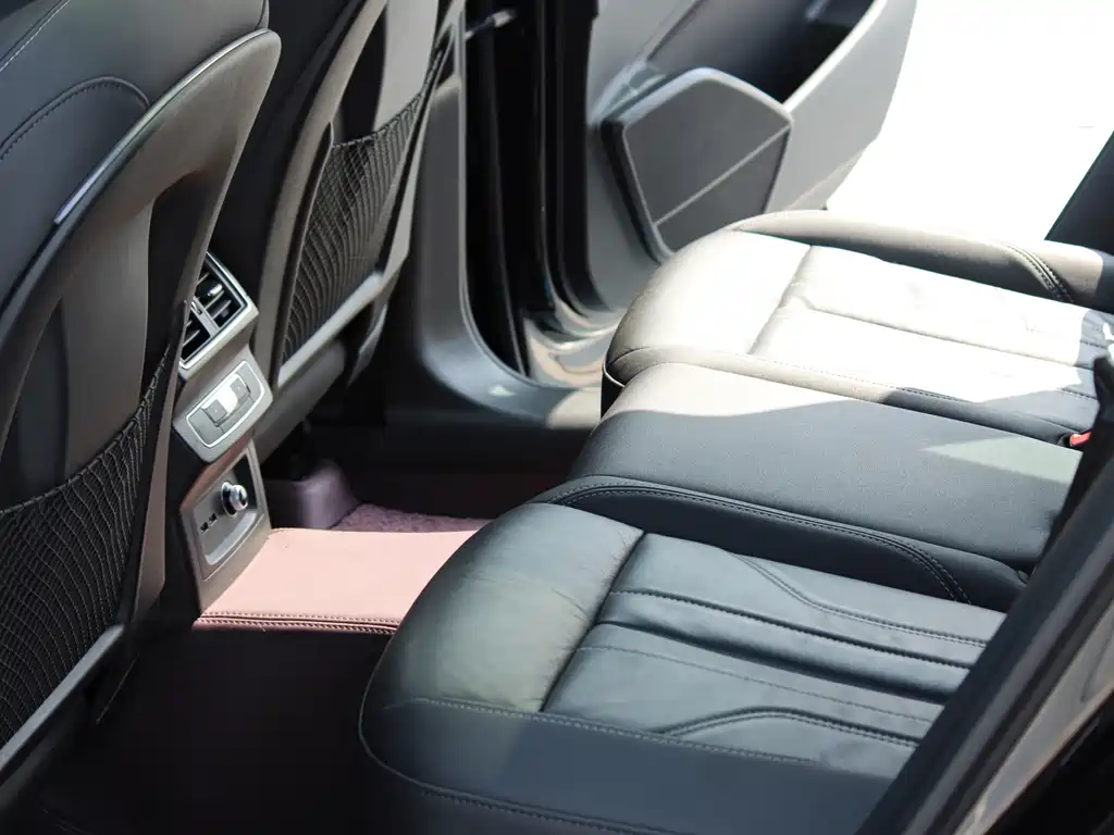 Audi Q5L — миниатюра 4