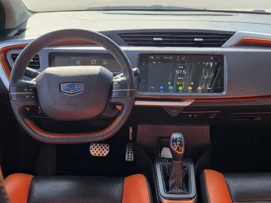 Geely X1 2017 1.3L AT