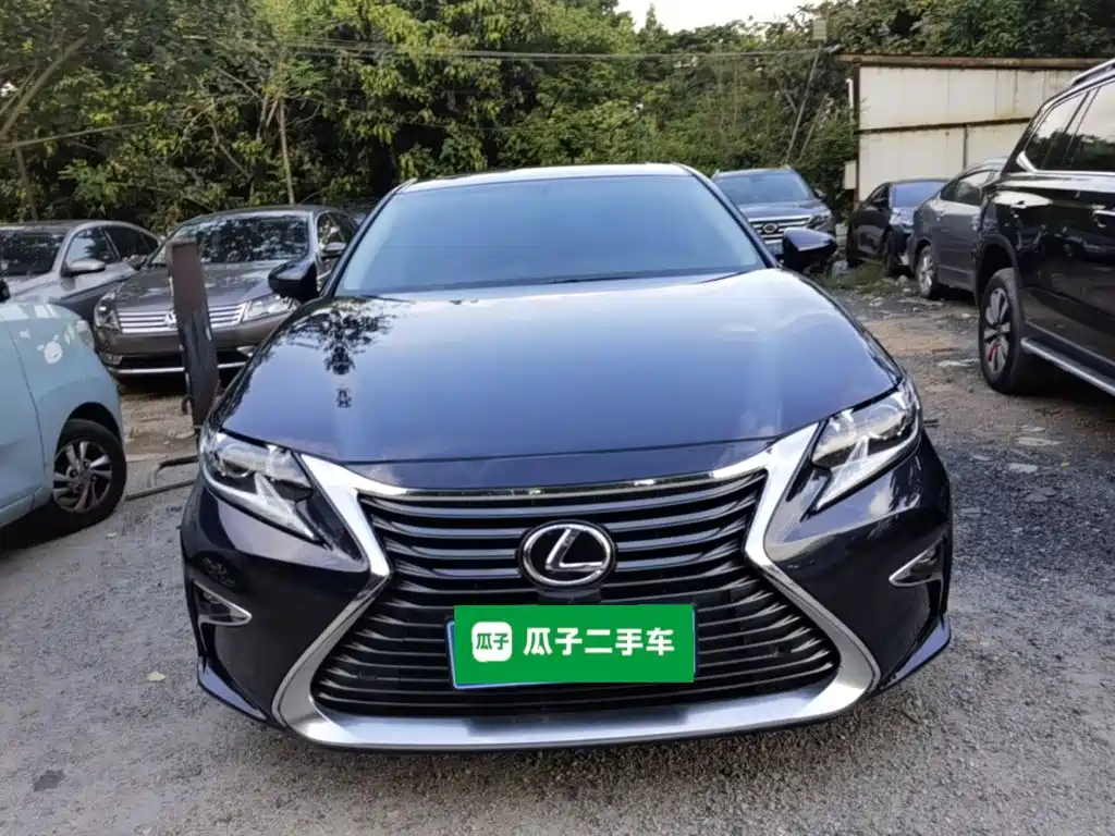 Lexus ES — миниатюра 3