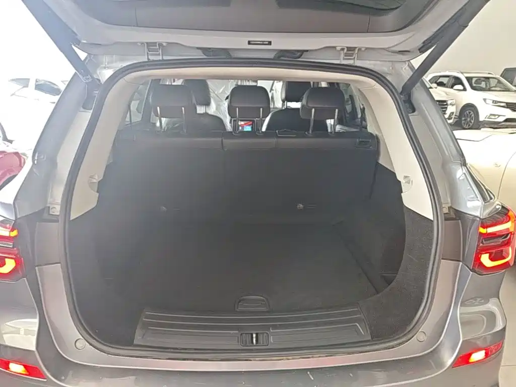 Roewe RX5 — миниатюра 19