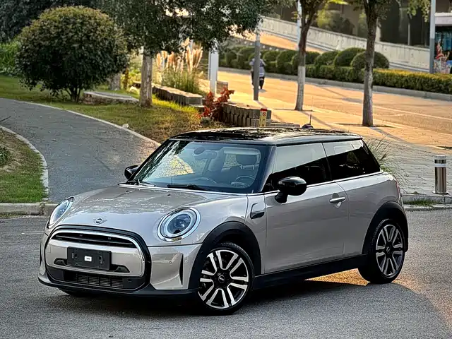 MINI 