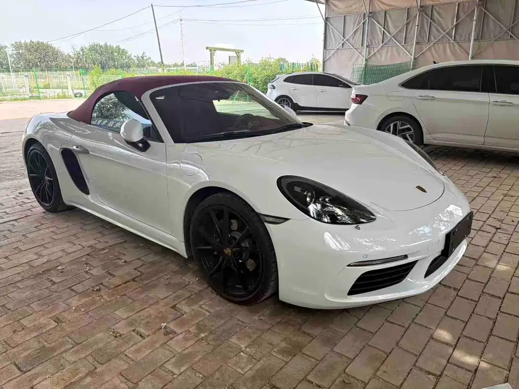 Купить Porsche 718