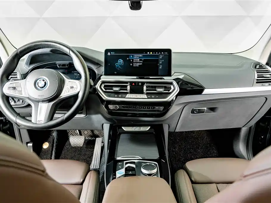 BMW iX3 — миниатюра 12
