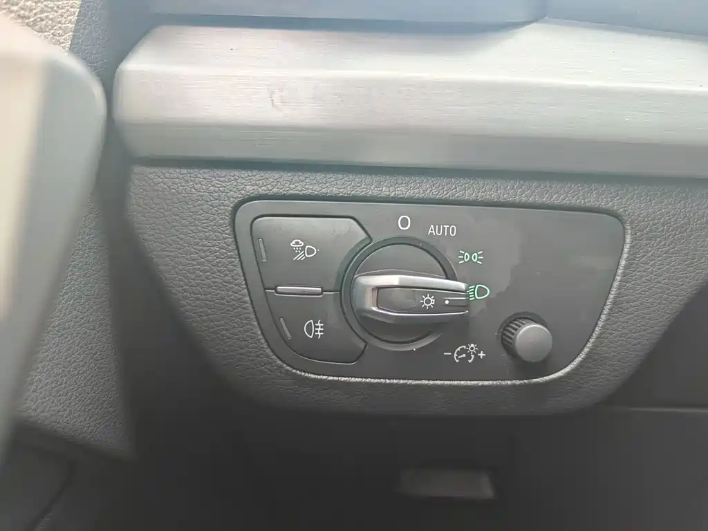 Audi Q5L — миниатюра 15