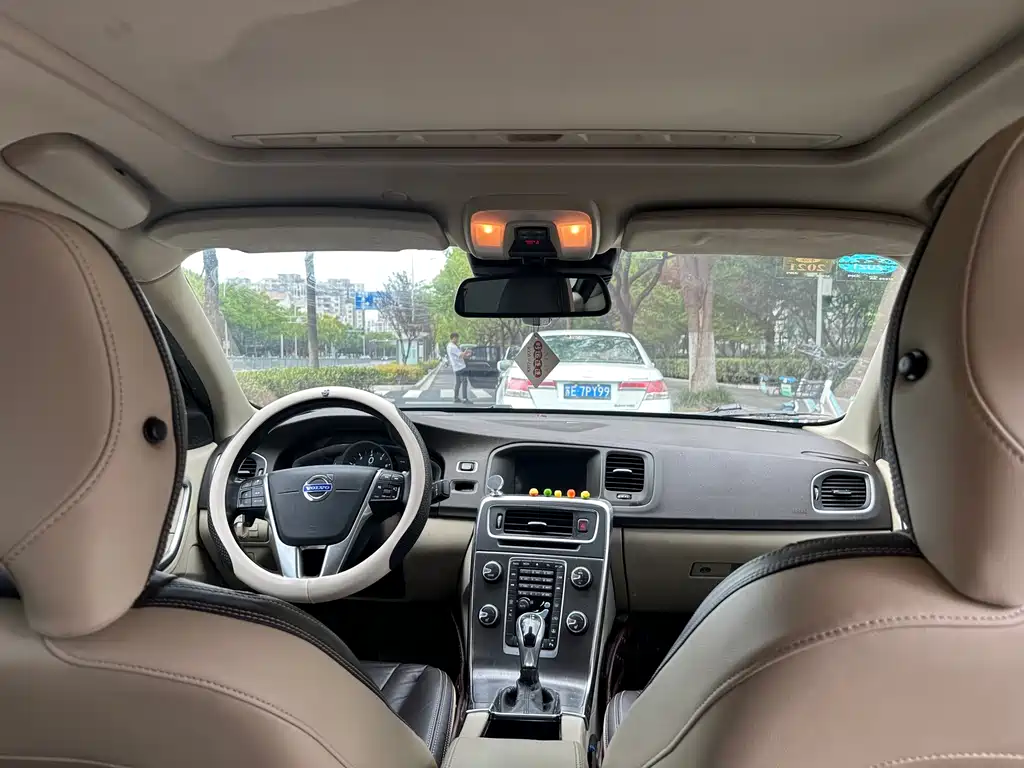 Volvo S60 — миниатюра 15