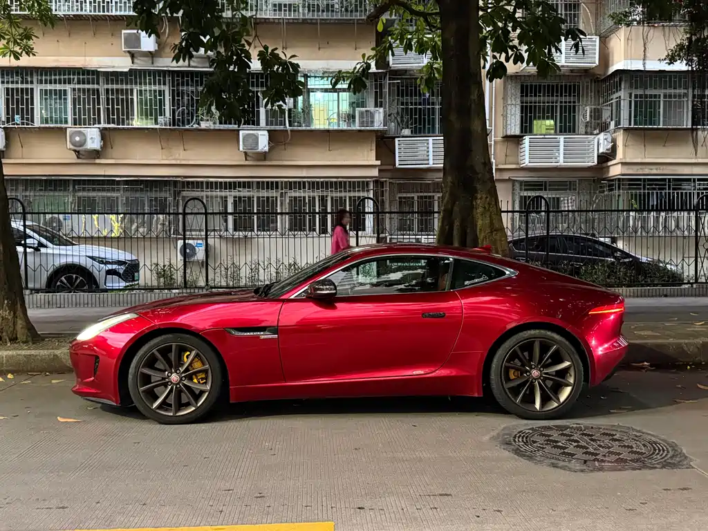 Jaguar F-TYPE — миниатюра 2
