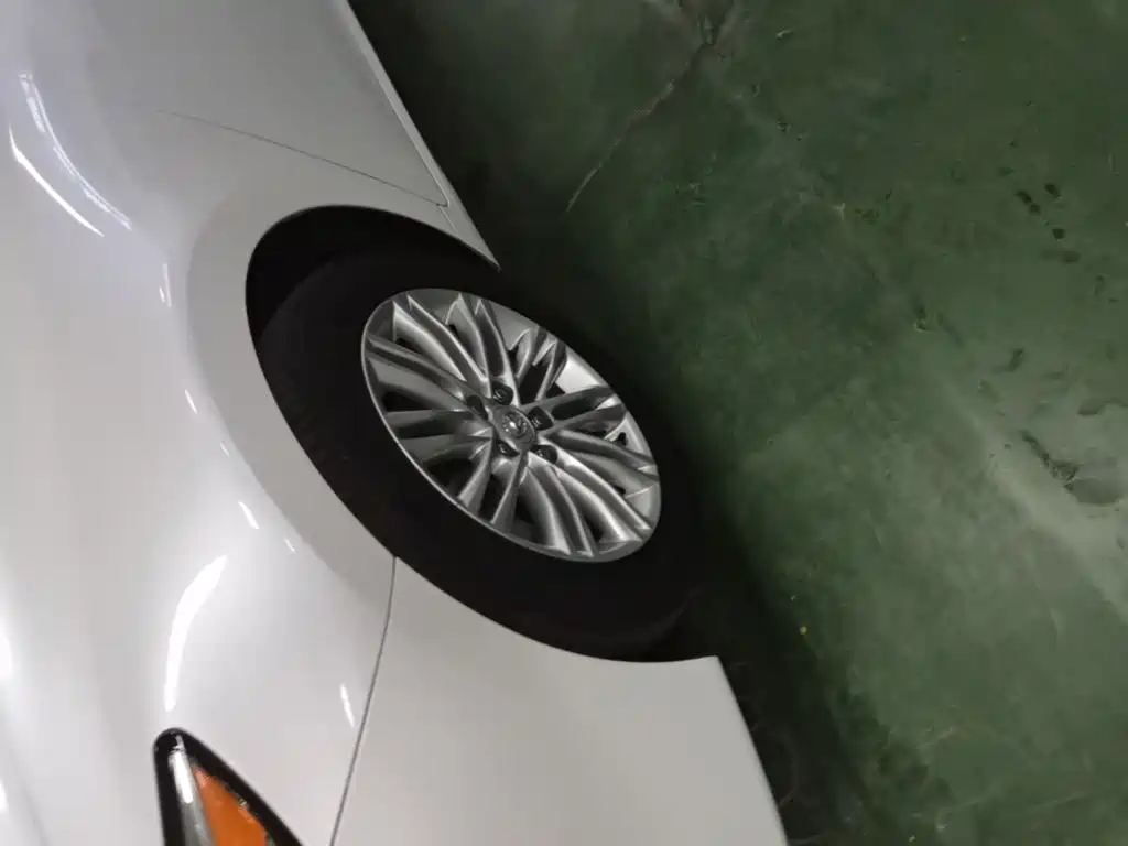 Lexus ES — миниатюра 23