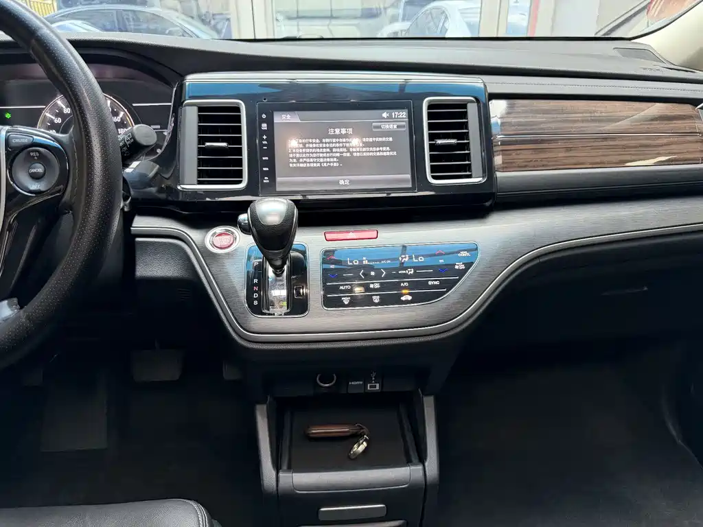Honda Elysion — миниатюра 11