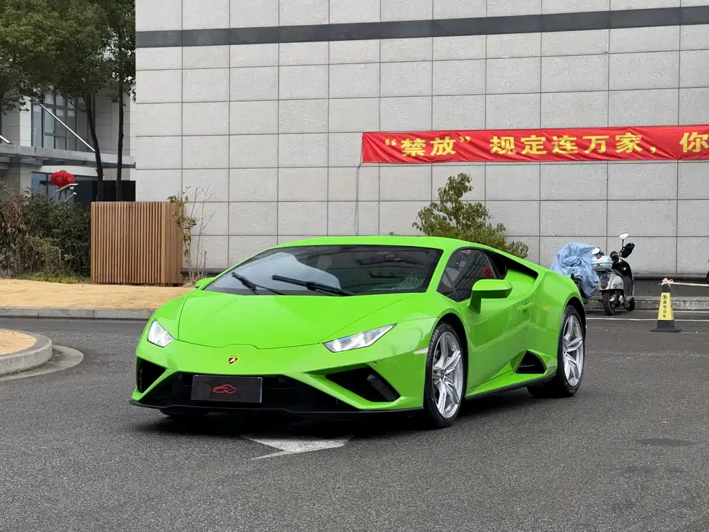 Lamborghini Huracán 2021