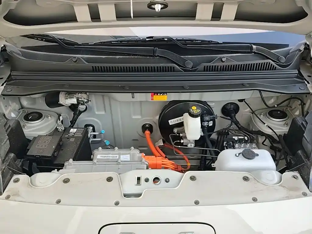 Wuling MINIEV — миниатюра 20
