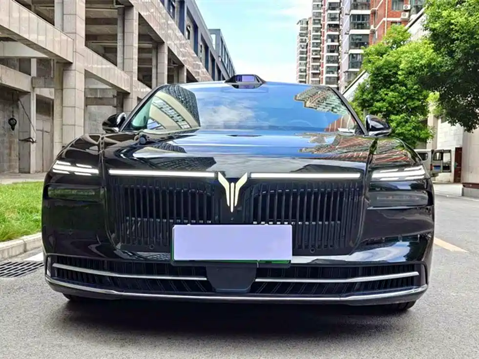 VOYAH 岚图追光 L — миниатюра 3