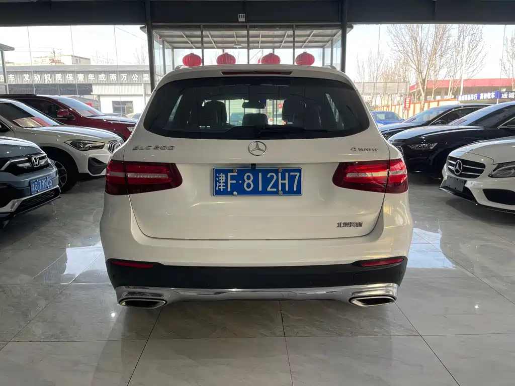 MERCEDES-BENZ GLC