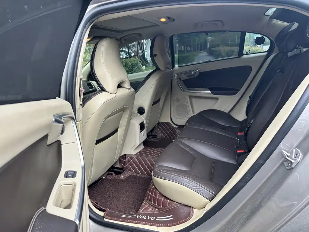 Volvo S60 — миниатюра 16