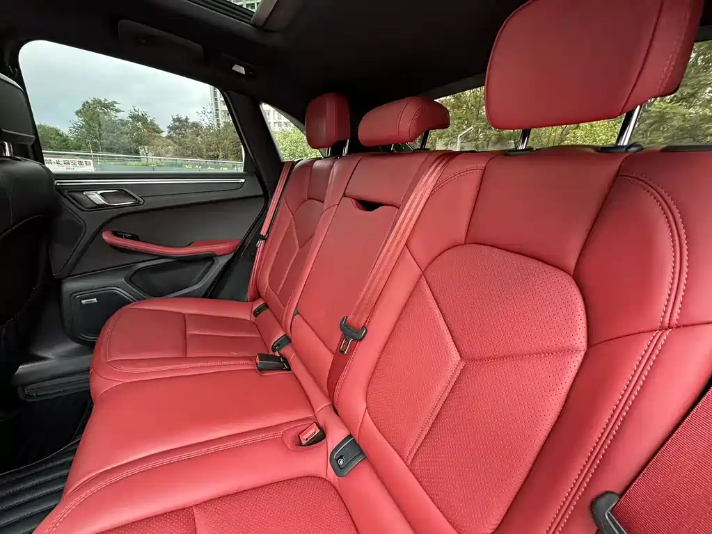 Porsche Macan — миниатюра 18