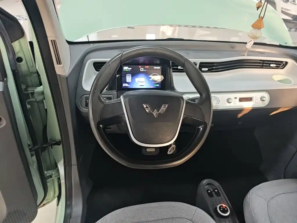 Wuling MINIEV — миниатюра 11