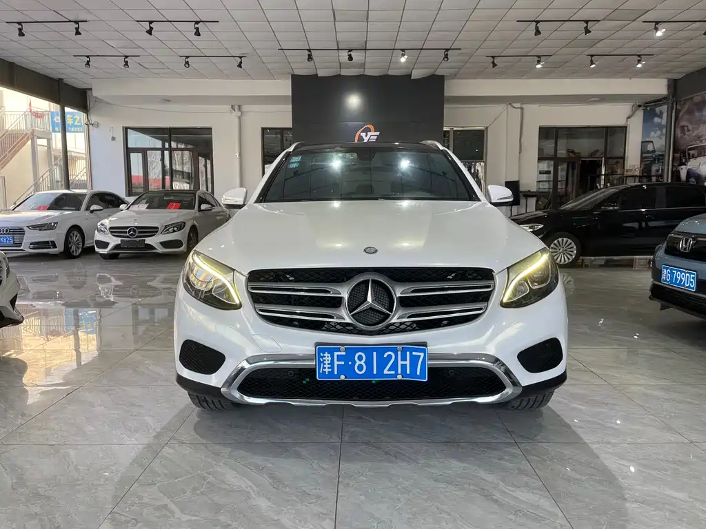 MERCEDES-BENZ GLC