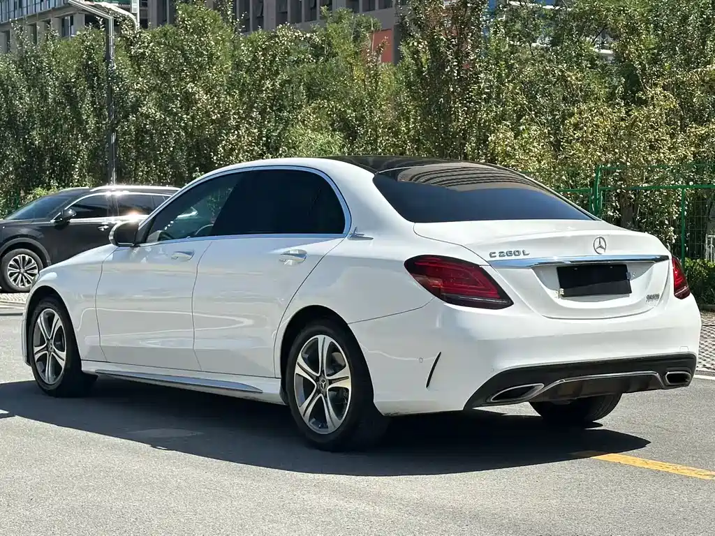 Mercedes-Benz C-Class — миниатюра 4