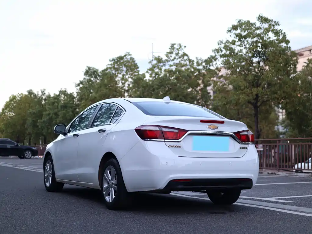 Chevrolet Cruze — миниатюра 4
