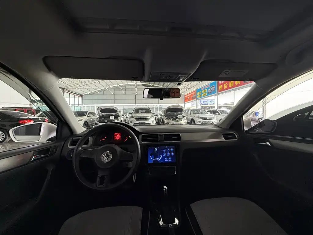 Volkswagen Santana — миниатюра 6