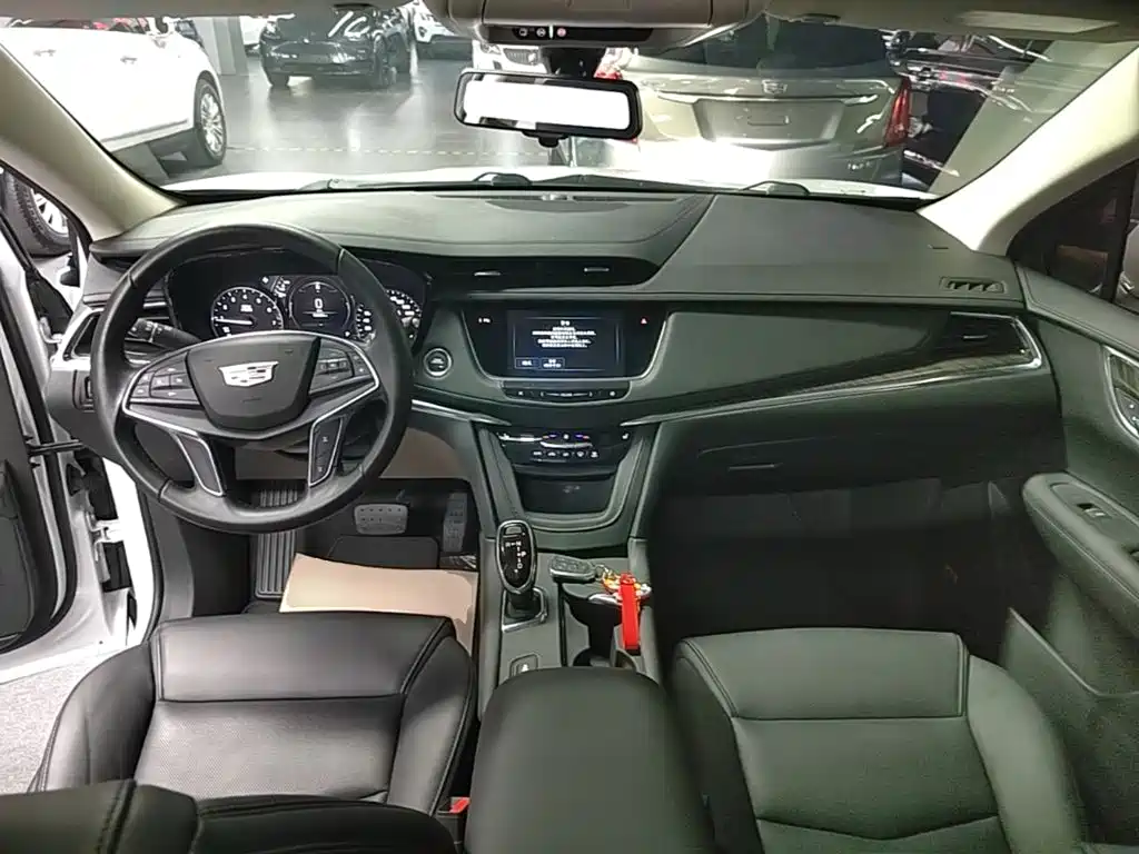 Cadillac XT5 — миниатюра 10