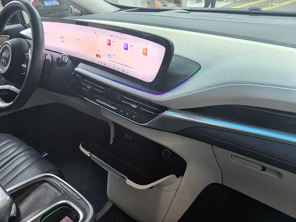 Buick Century 2023 2.0T мест