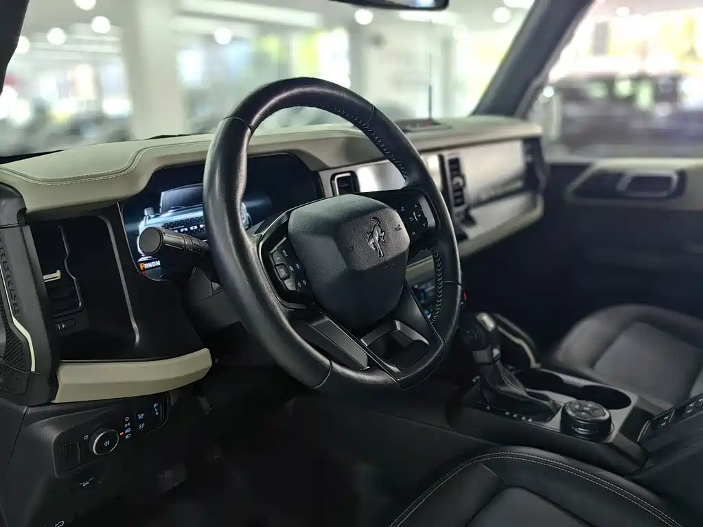 Ford Bronco — миниатюра 11