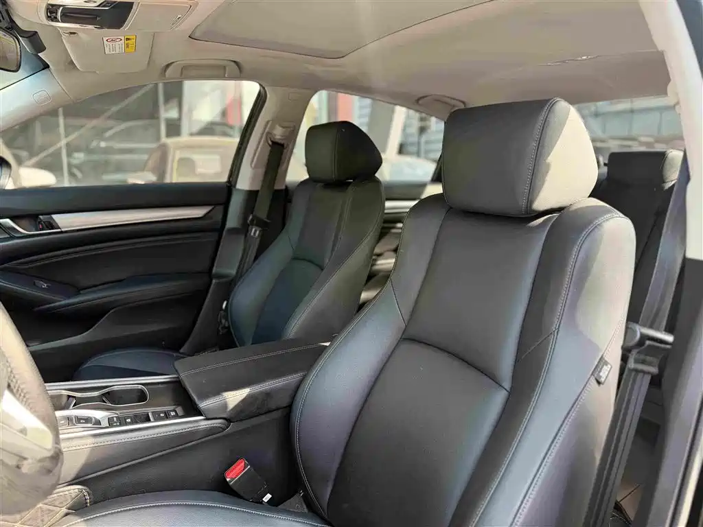 Honda Accord — миниатюра 11