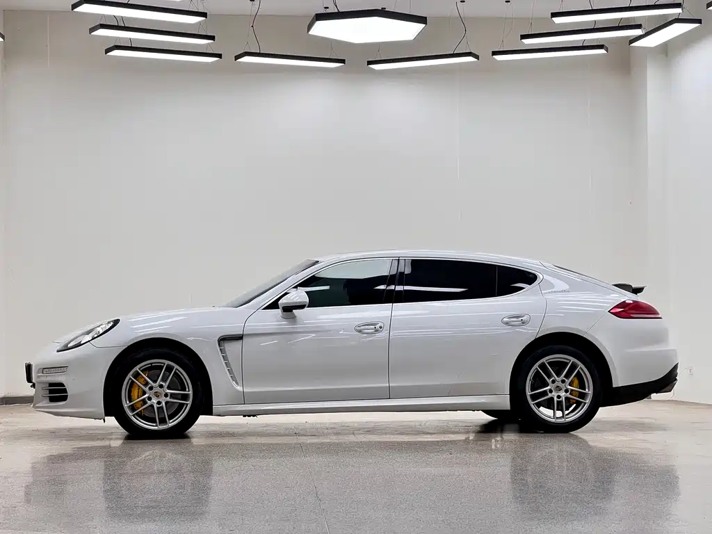 Porsche Panamera 2014 Panamera 4 Executive 3.0T