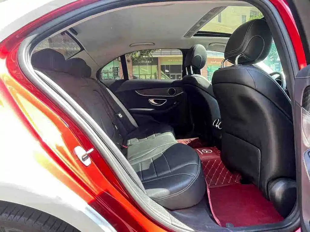 Mercedes-Benz C-Class — миниатюра 14