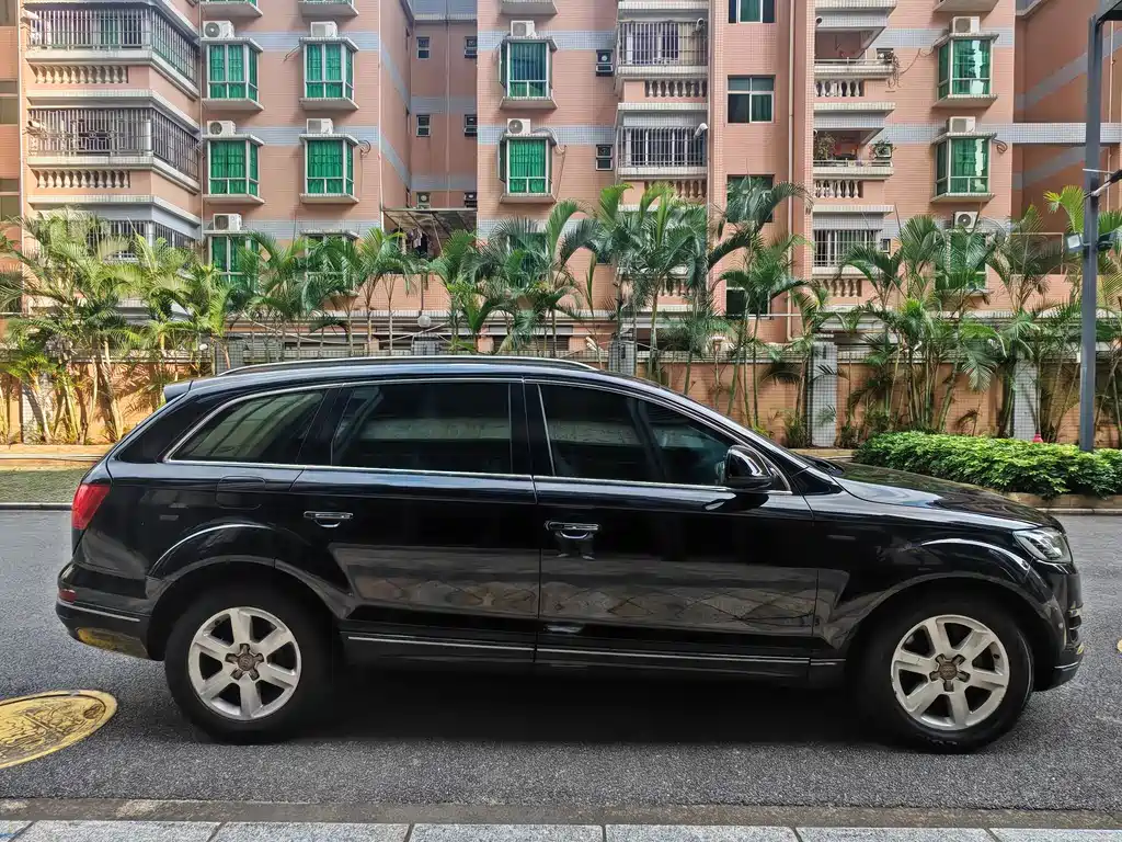 Audi Q7 2012 3.0 TFSI (200kW