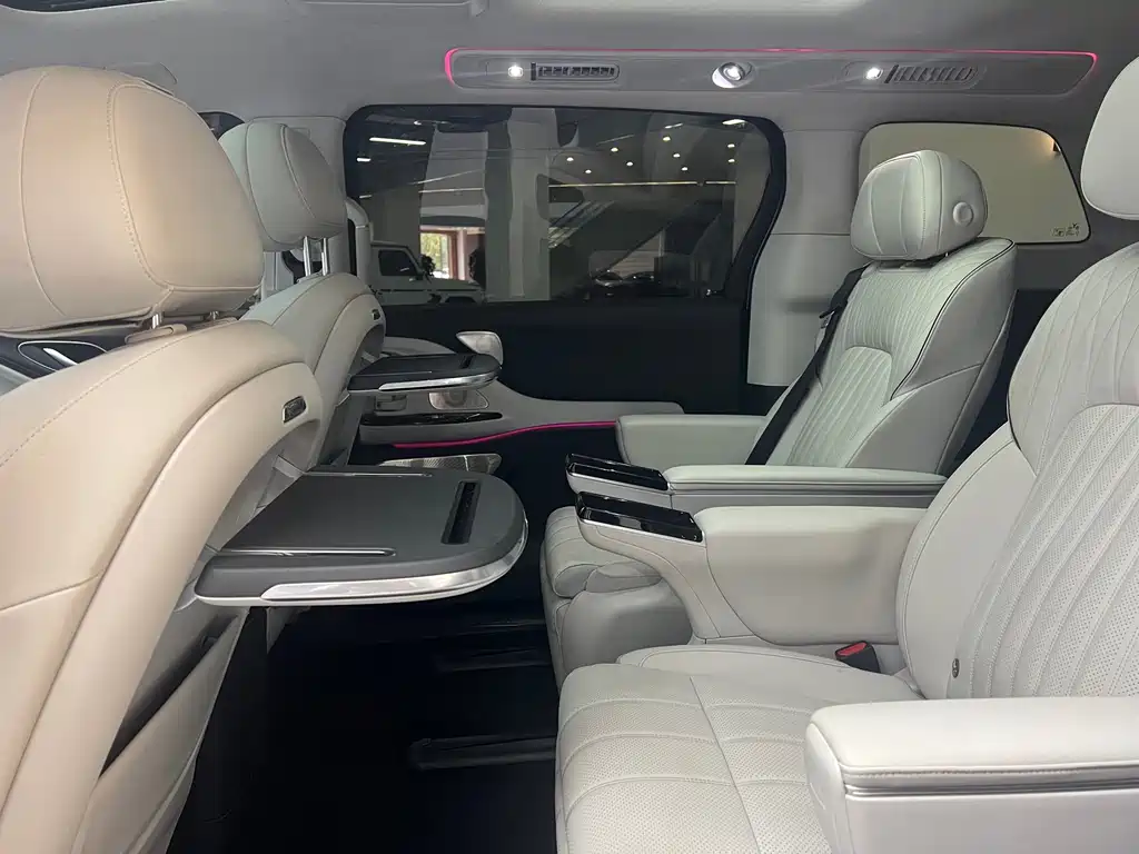 Voyah Dreamer PHEV 4WD Flagship Kunpeng Edition, фото 6