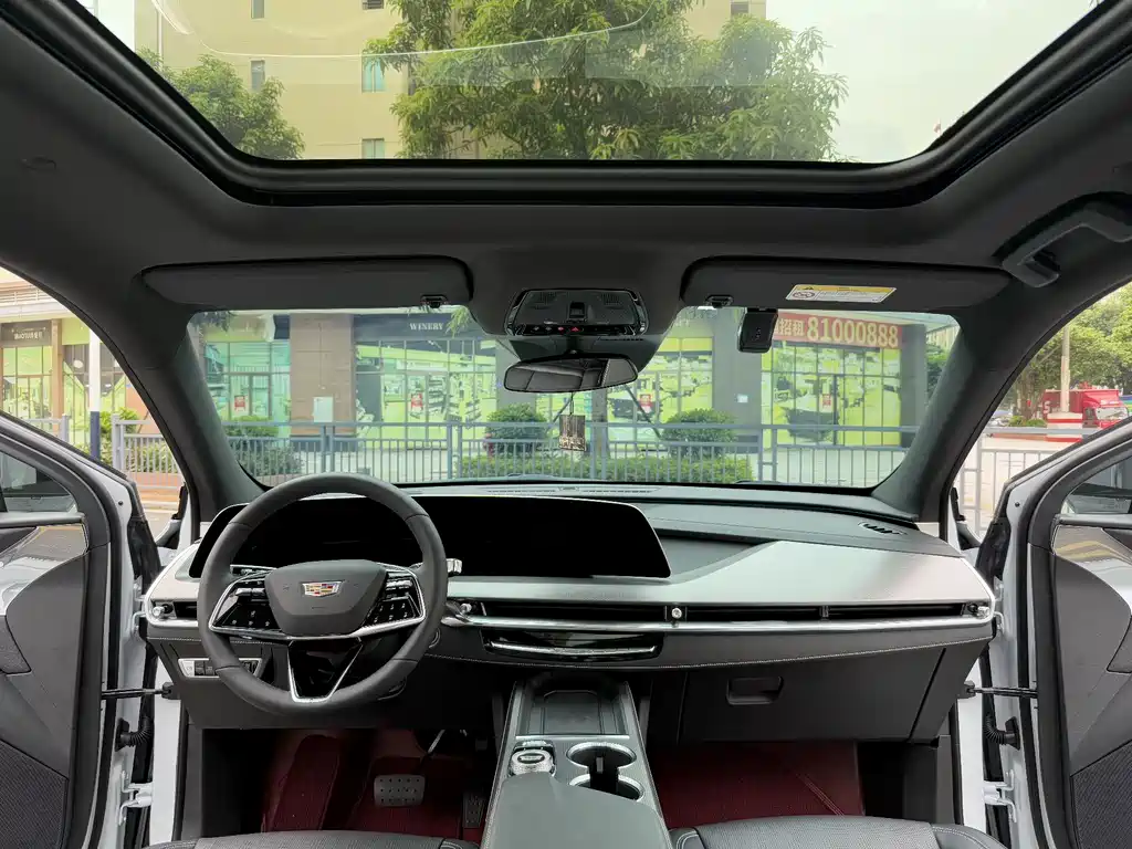 Cadillac XT5 — миниатюра 30