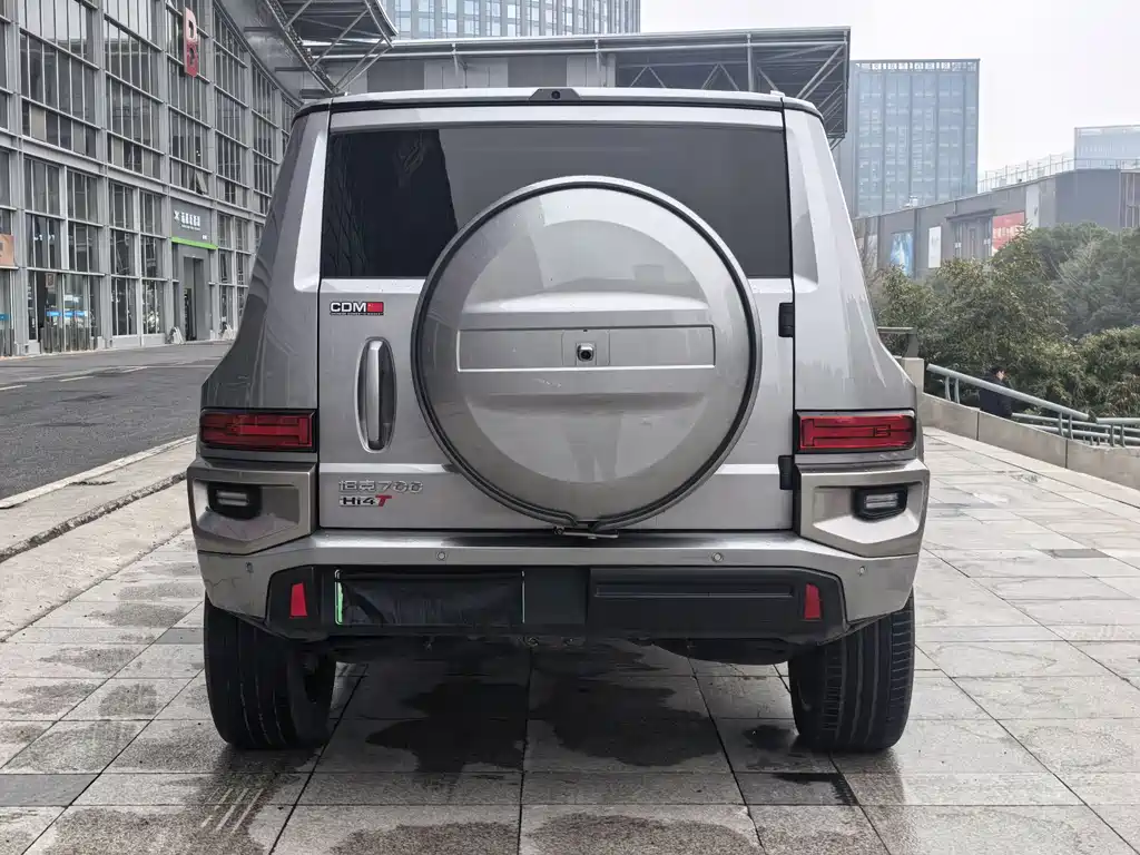 TANK TANK 700 NEW ENERGY