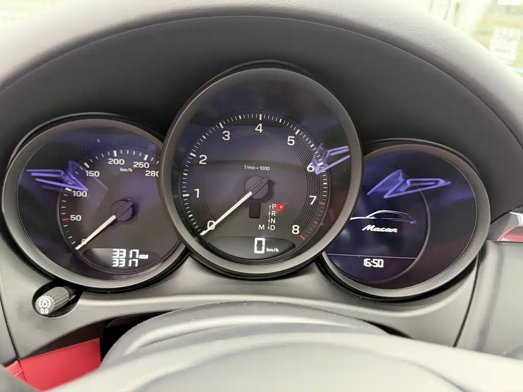 Porsche Macan — миниатюра 4