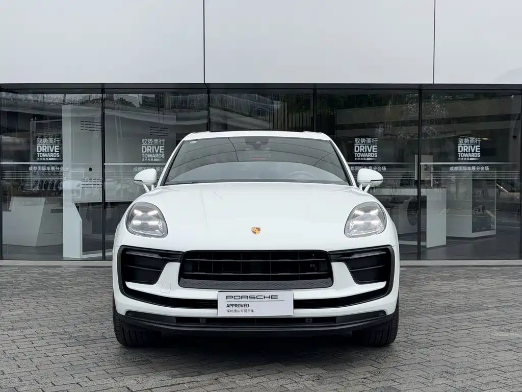 Porsche Macan — миниатюра 12