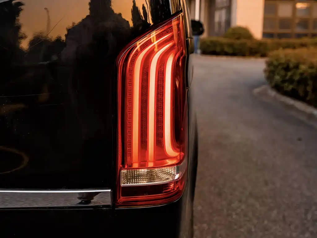 MERCEDES-BENZ V CLASS