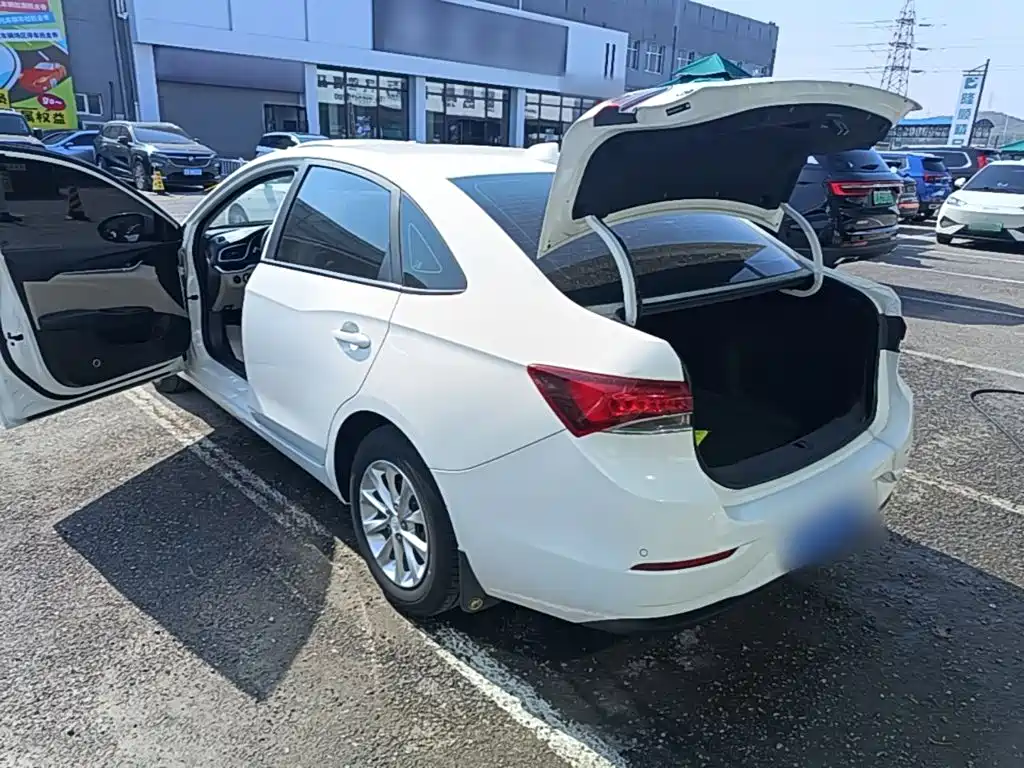 Buick Excelle — миниатюра 5