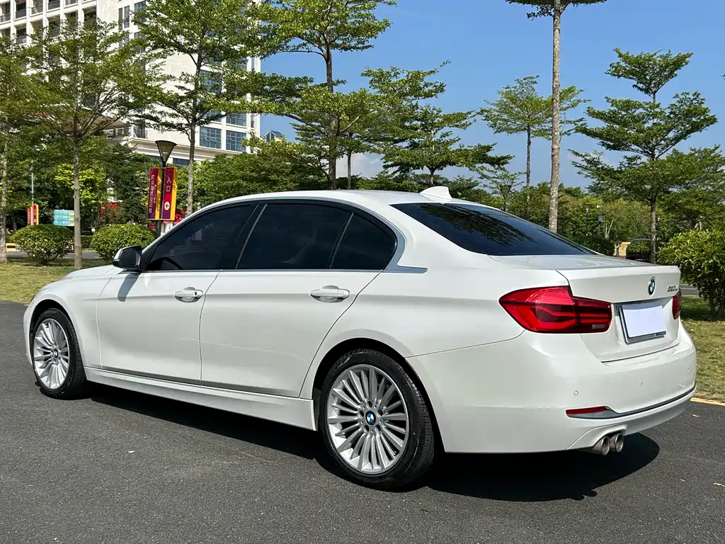 BMW 3 Series — миниатюра 7