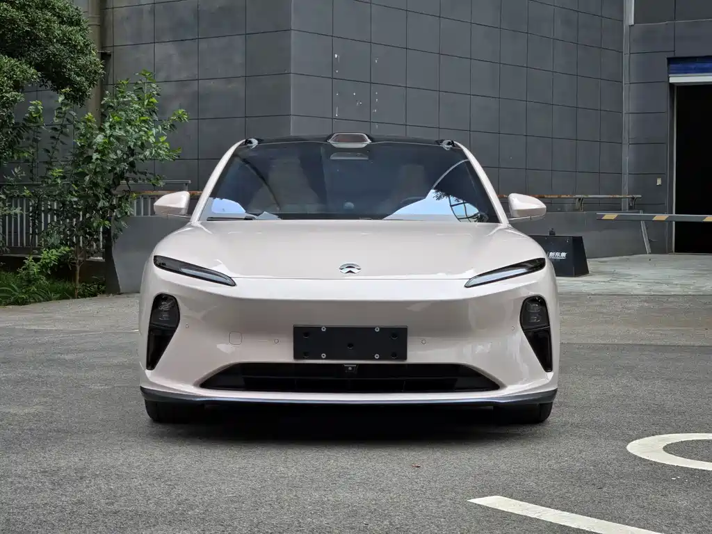 NIO ET5 — миниатюра 2