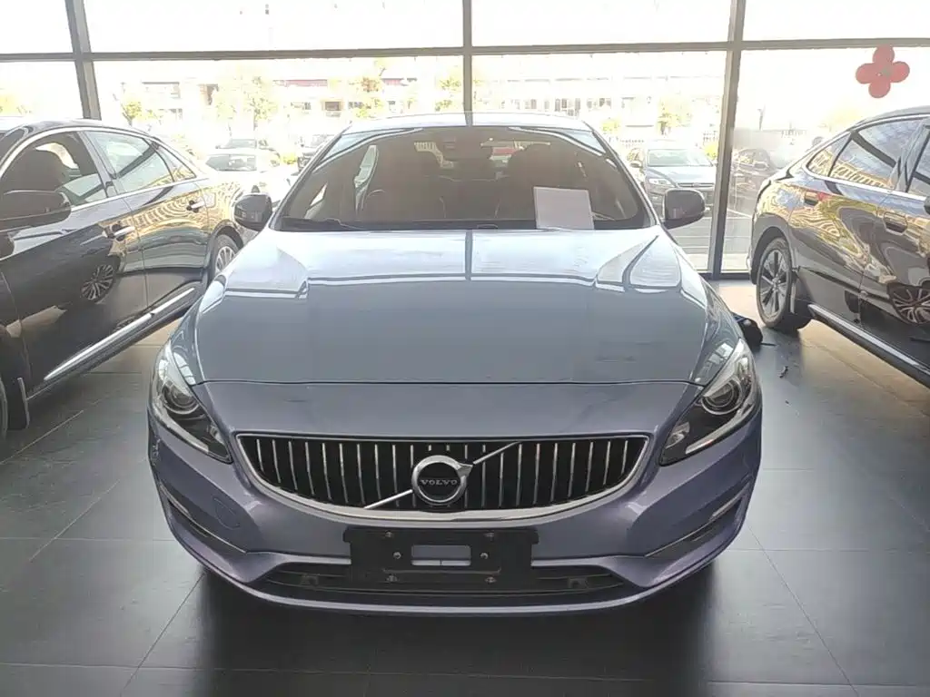Volvo S60 — миниатюра 3