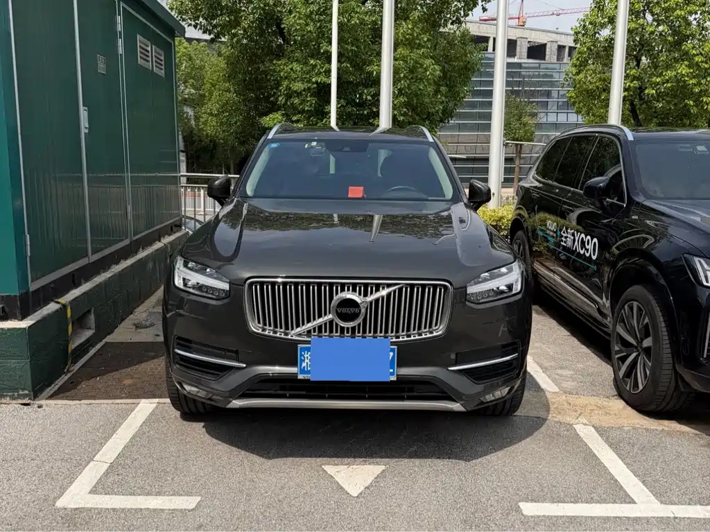Volvo XC90 — миниатюра 2