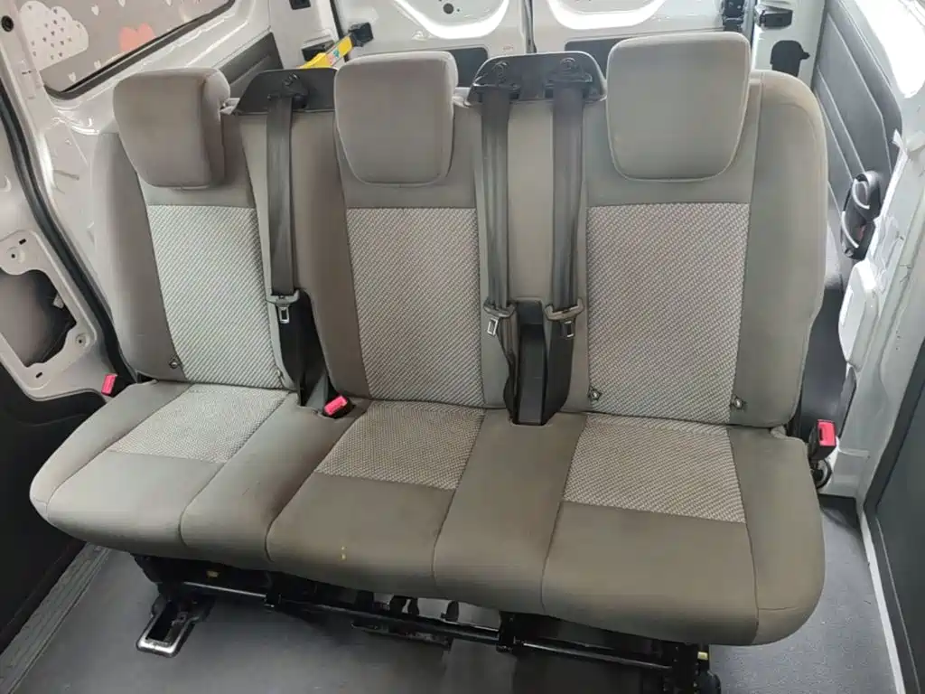 Ford Transit — миниатюра 17