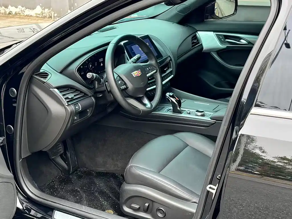 Cadillac CT5 — миниатюра 4