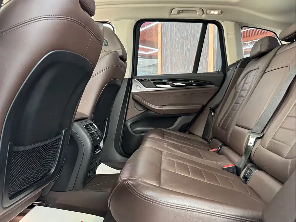 BMW X3 — миниатюра 7