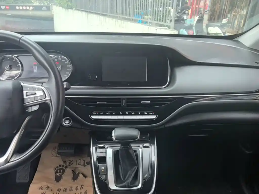 GAC Motor Trumpchi M6 — миниатюра 13
