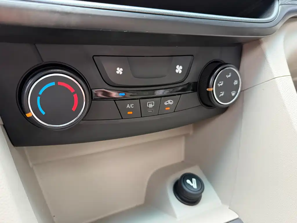 Buick Excelle — миниатюра 16